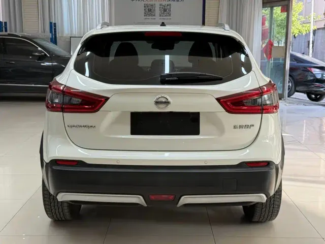 Nissan Qashqai — Фото автомобиля 5