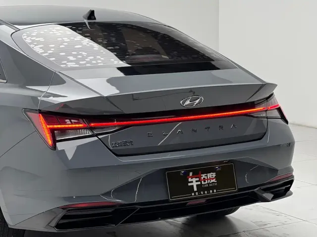Hyundai Elantra — Фото автомобиля 21