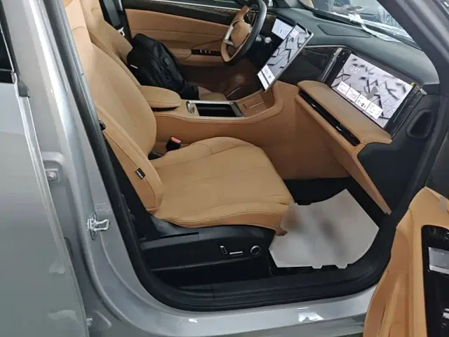 Geely Galaxy L7 — Фото автомобиля 24