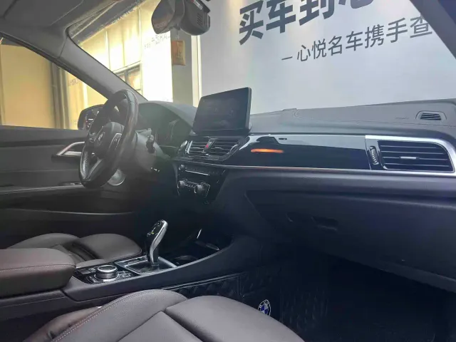 BMW 1 Series — Фото автомобиля 9