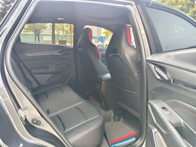 Changan X5 Plus — Фото автомобиля 12