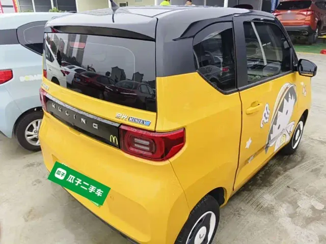 Wuling Hongguang Mini EV — Фото автомобиля 6