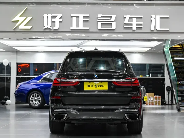 BMW X7 — Фото автомобиля 7