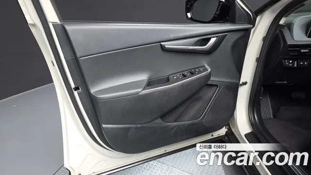 Kia EV6 — Фото автомобиля 13