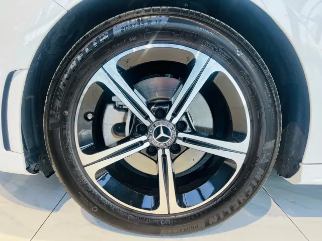 Mercedes-Benz A-Class — Фото автомобиля 20