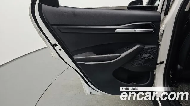 Kia Seltos New — Фото автомобиля 14