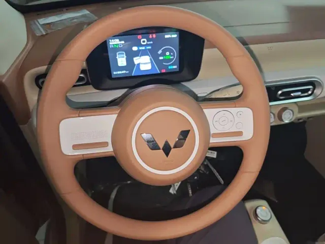 Wuling Hongguang Mini EV — Фото автомобиля 10