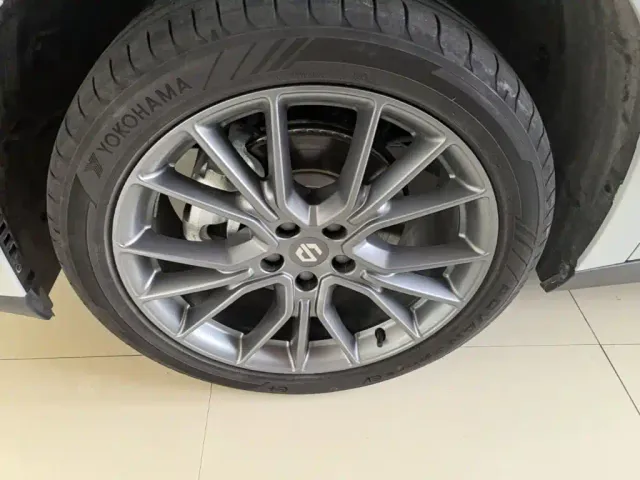 Leapmotor C10 — Фото автомобиля 22