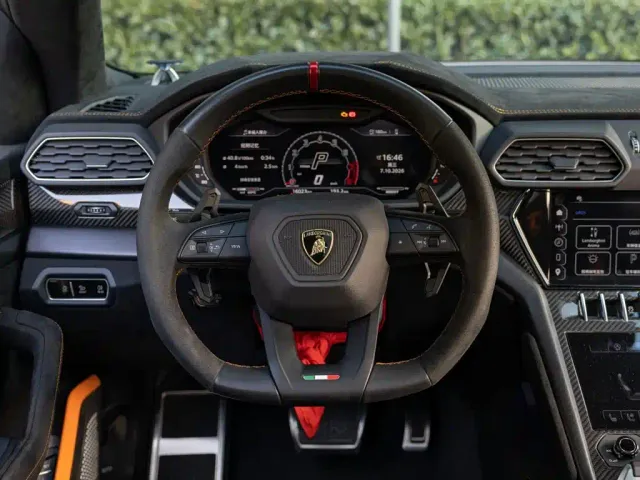 Lamborghini Urus — Фото автомобиля 12