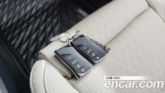 Lexus RX — Фото автомобиля 15