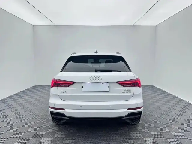 Audi Q3 — Фото автомобиля 5