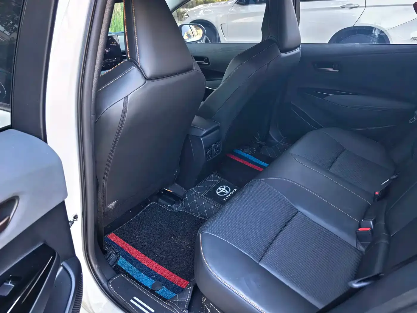 Toyota Corolla 2026 Model 1.8L Smart Hybrid Pioneer Edition — Фото автомобиля 11