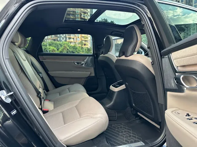 Volvo S90 — Фото автомобиля 21