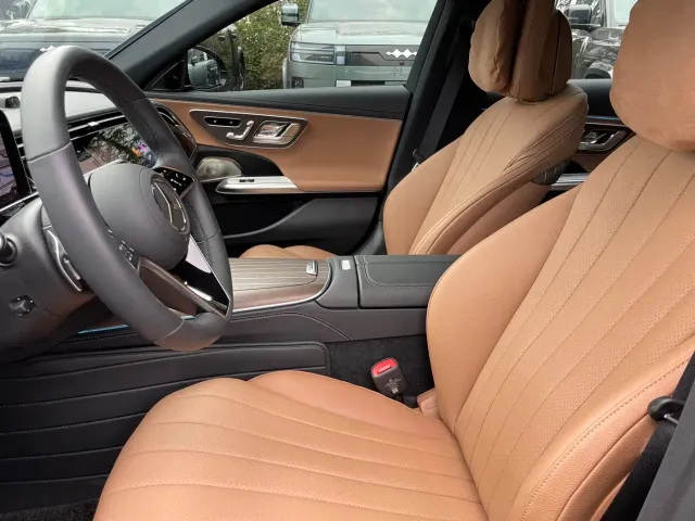 Mercedes-Benz E-Class — Фото автомобиля 7