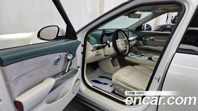Genesis GV60 — Фото автомобиля 10