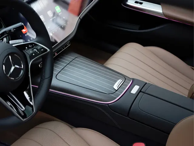 Mercedes-Benz E-Class — Фото автомобиля 19