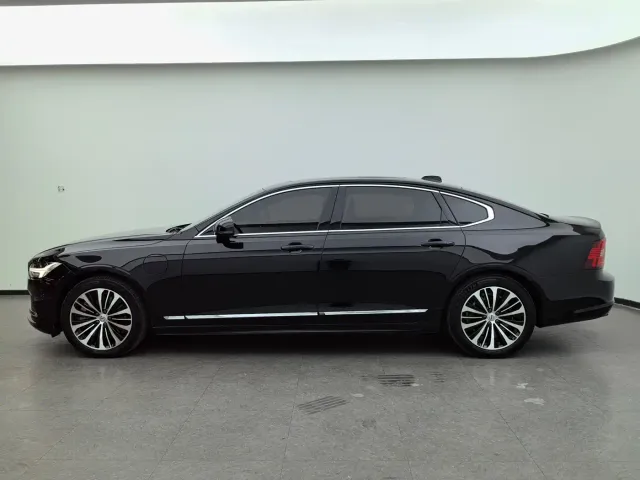 Volvo S90 — Фото автомобиля 8