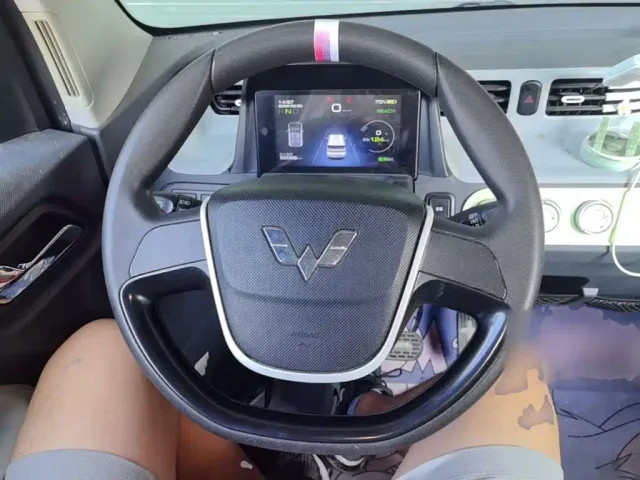 Wuling Hongguang Mini EV — Фото автомобиля 10