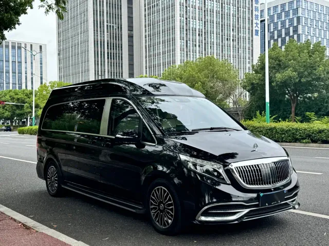 Mercedes-Benz V-Class — Фото автомобиля 3