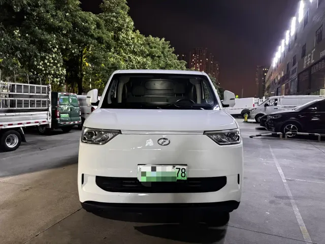 Ruichi New Energy EC75 — Фото автомобиля 2