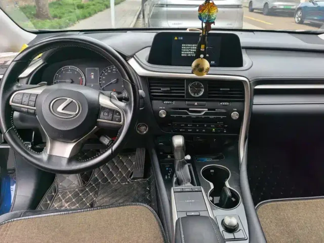 Lexus RX — Фото автомобиля 12