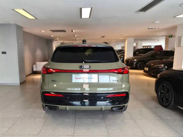Audi Q5L — Фото автомобиля 5