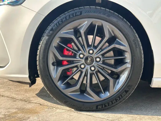 Ford Focus — Фото автомобиля 10
