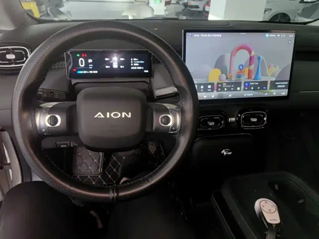 GAC Aion UT — Фото автомобиля 9