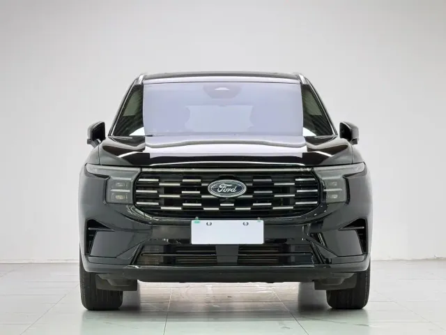 Ford Edge — Фото автомобиля 2