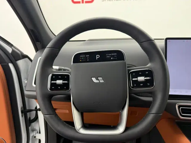 Li Auto L7 — Фото автомобиля 10