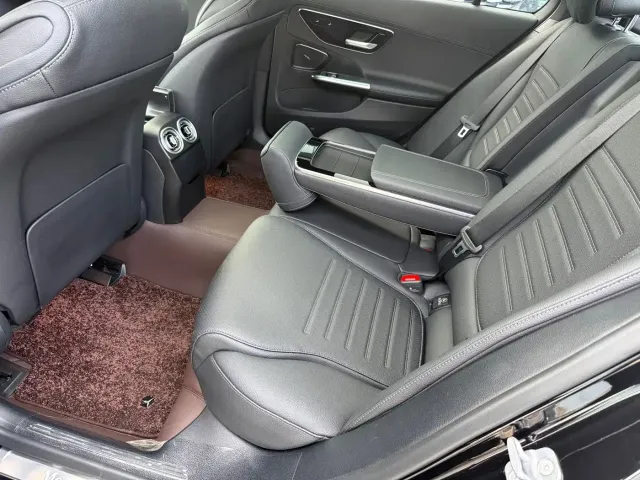 Mercedes-Benz C-Class — Фото автомобиля 8
