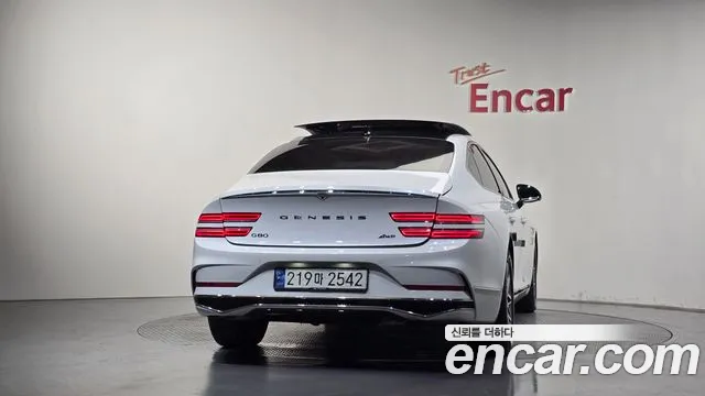 Genesis G80 Бензин 2.5 турбо AWD — Фото автомобиля 4