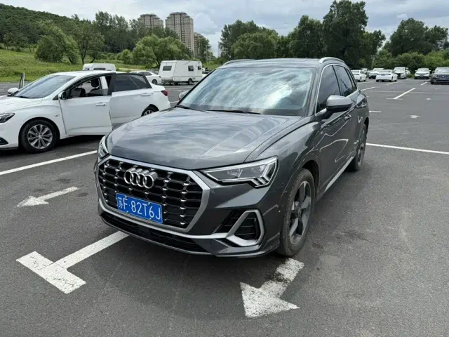 Фотография автомобиля — Audi Q3