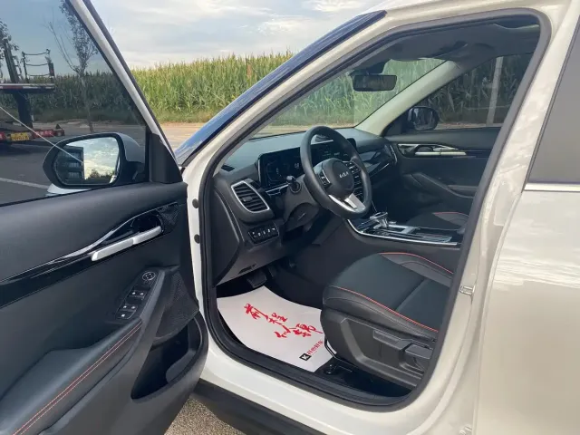 Kia Seltos — Фото автомобиля 4
