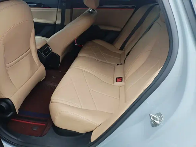 Geely Galaxy L6 — Фото автомобиля 16