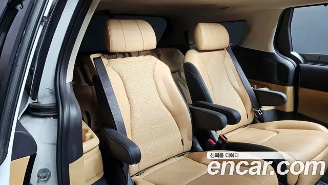 Kia Canival Carnival 4 поколение Дизель 7 мест Signature — Фото автомобиля 13