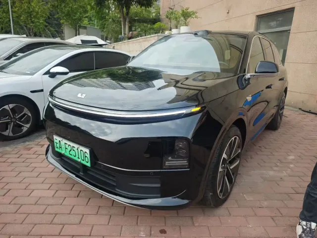 Li Auto L6 — Фото автомобиля 2