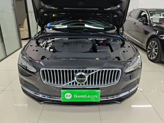 Volvo S90 — Фото автомобиля 19