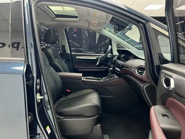 GAC Trumpchi M6 — Фото автомобиля 20