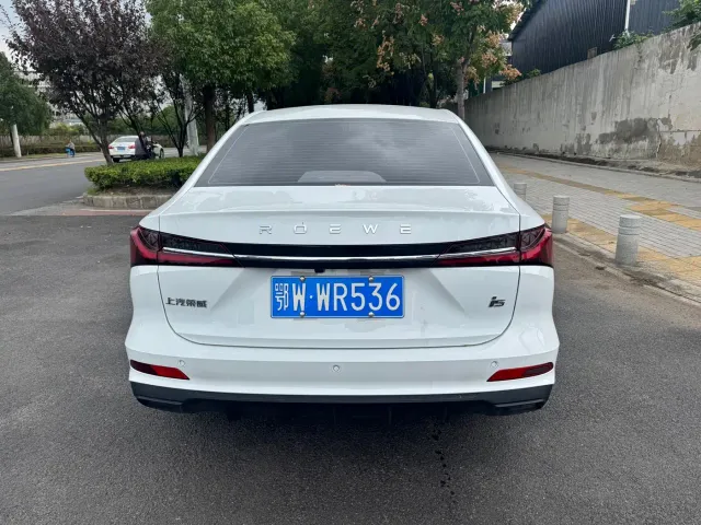 Roewe i5 — Фото автомобиля 5