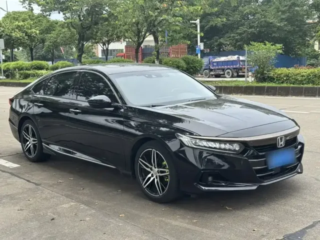 Honda Accord — Фото автомобиля 8