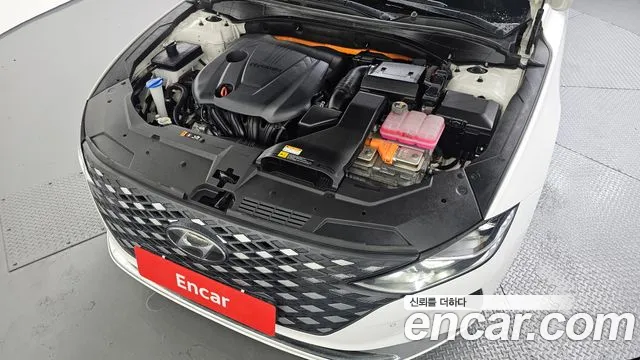 Hyundai Grandeur Grandeur (New) Hybrid — Фото автомобиля 9