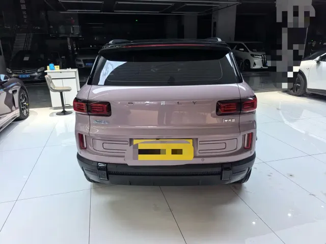 Geely ICON — Фото автомобиля 16