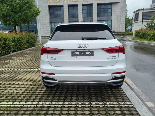 Audi Q3 — Фото автомобиля 4