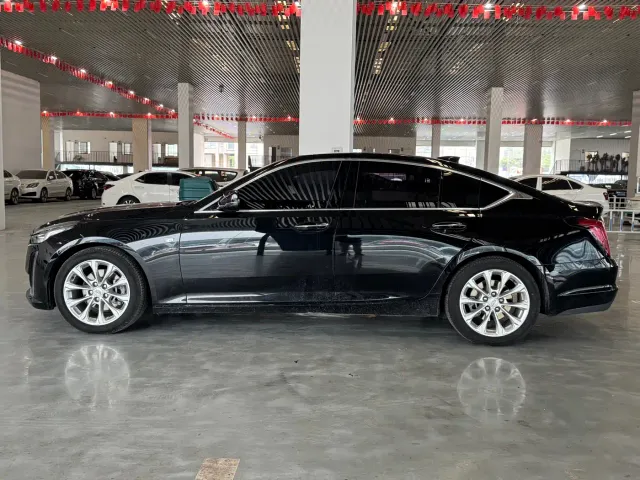 Cadillac CT5 — Фото автомобиля 5