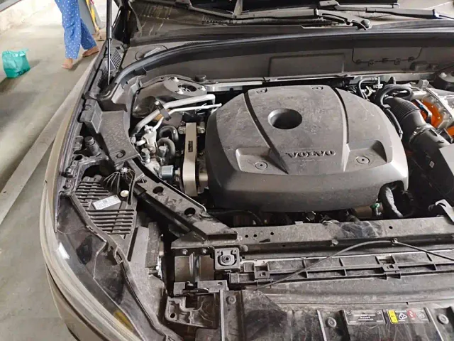 Volvo XC60 — Фото автомобиля 21