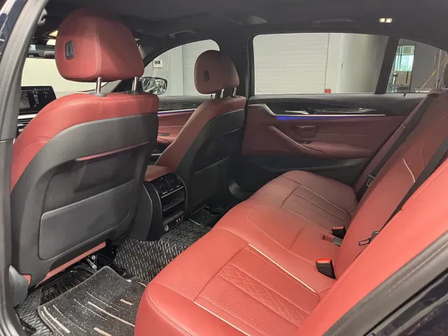 BMW 5 Series — Фото автомобиля 28