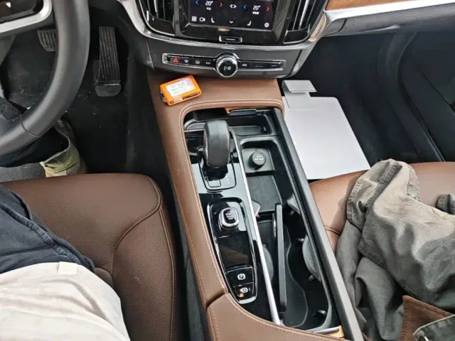 Volvo S90 — Фото автомобиля 18