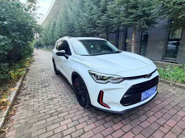 Chevrolet Orlando — Фото автомобиля 3