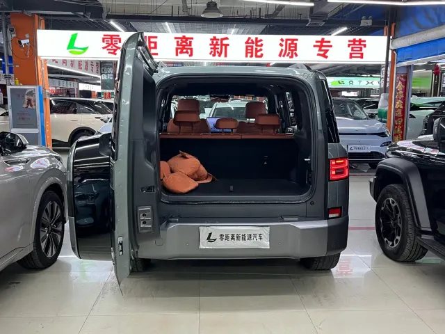 BYD FangChengBao Titanium 7 — Фото автомобиля 16